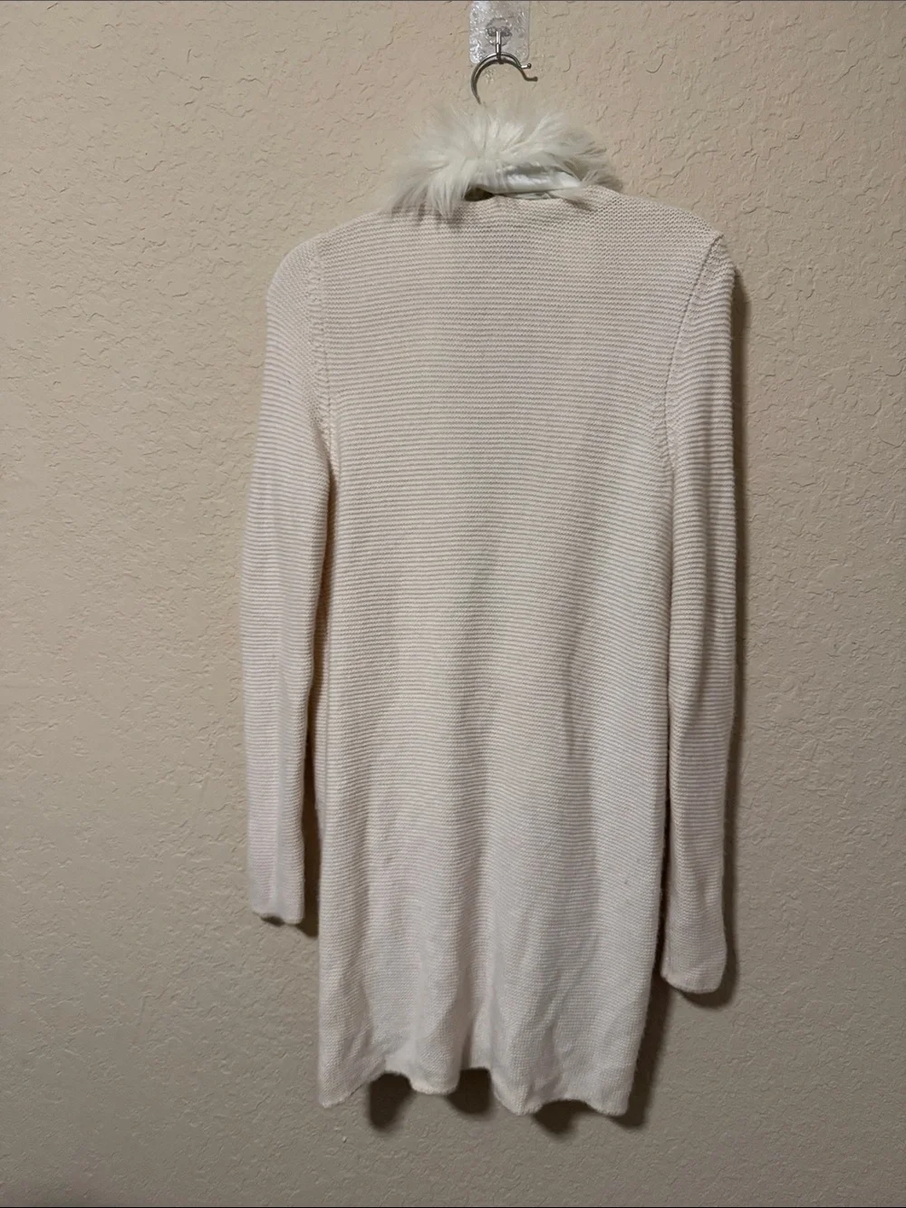 J. McLaughlin Cream Faux-Fur Trim Open Front Cardigan size small